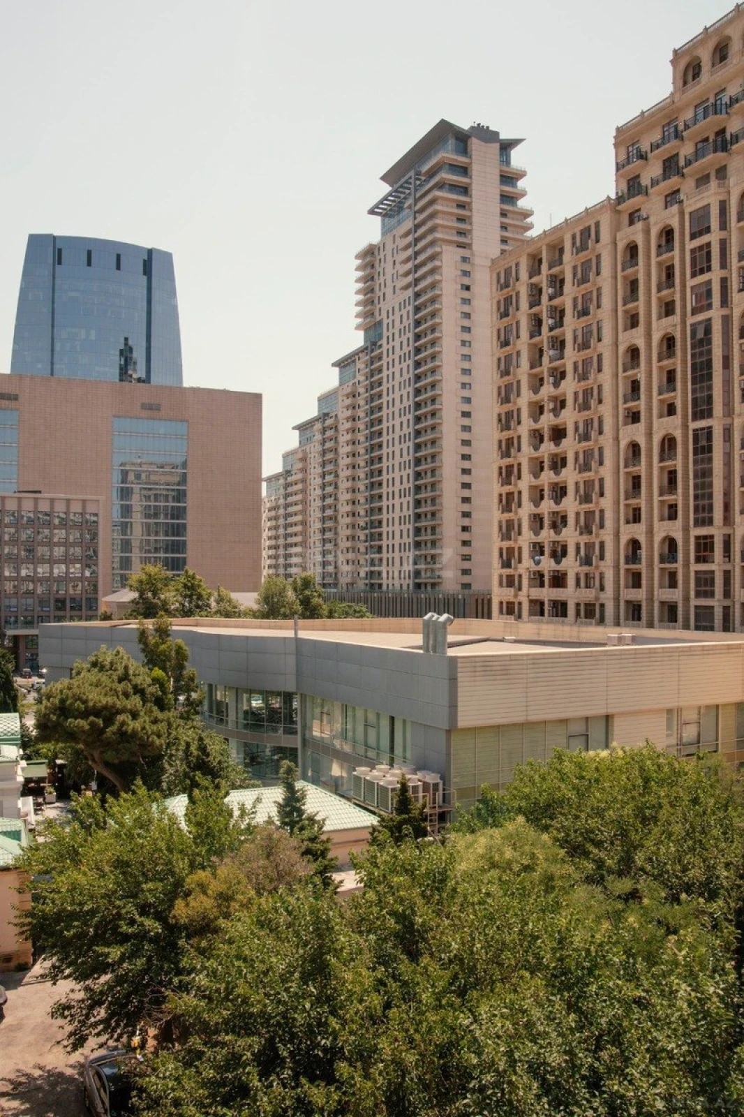 Kirayə verilir 3 otaqlı mənzil 110 m²