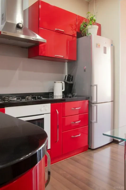 Kirayə verilir 3 otaqlı mənzil 110 m²