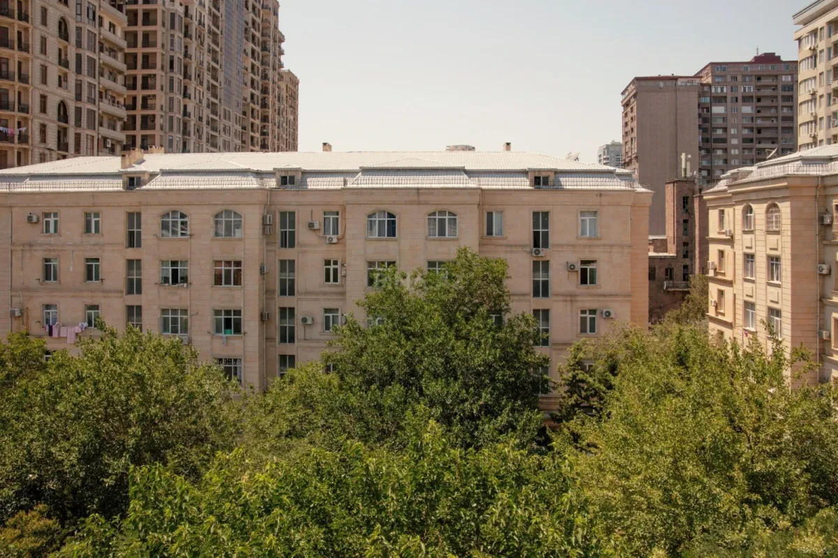 Kirayə verilir 3 otaqlı mənzil 110 m²