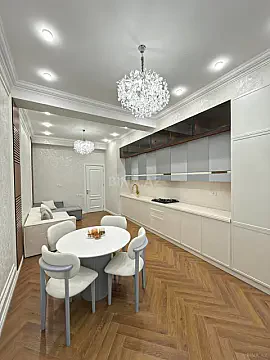 Satılır 3 otaqlı mənzil 130 m²