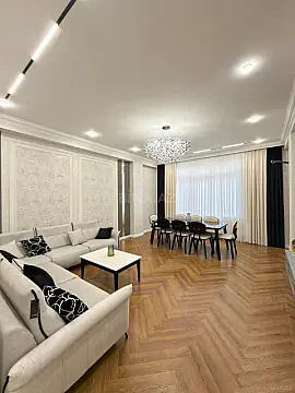 Satılır 3 otaqlı mənzil 130 m²