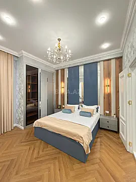 Satılır 3 otaqlı mənzil 130 m²