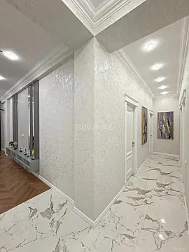 Satılır 3 otaqlı mənzil 130 m²