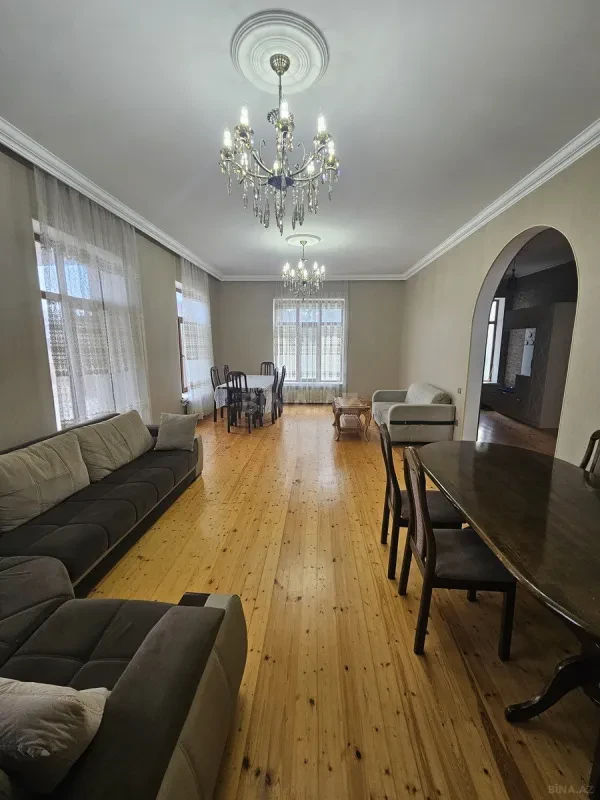Kirayə verilir 4 otaqlı həyət evi 220 m²