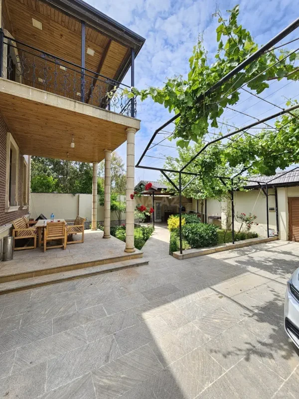 Kirayə verilir 4 otaqlı həyət evi 220 m²