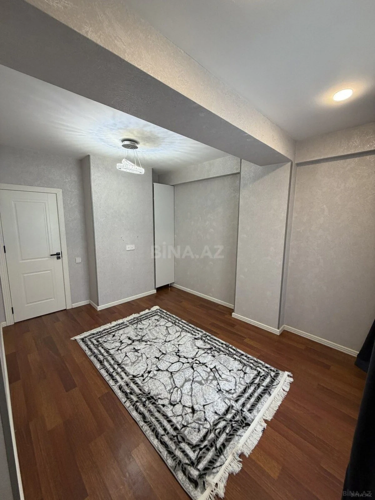 Satılır 2 otaqlı mənzil 53 m²