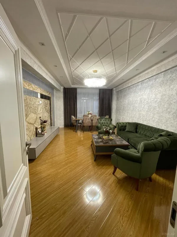 Satılır 3 otaqlı mənzil 156 m²
