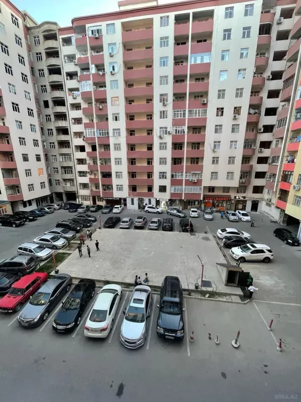 Satılır 3 otaqlı mənzil 156 m²