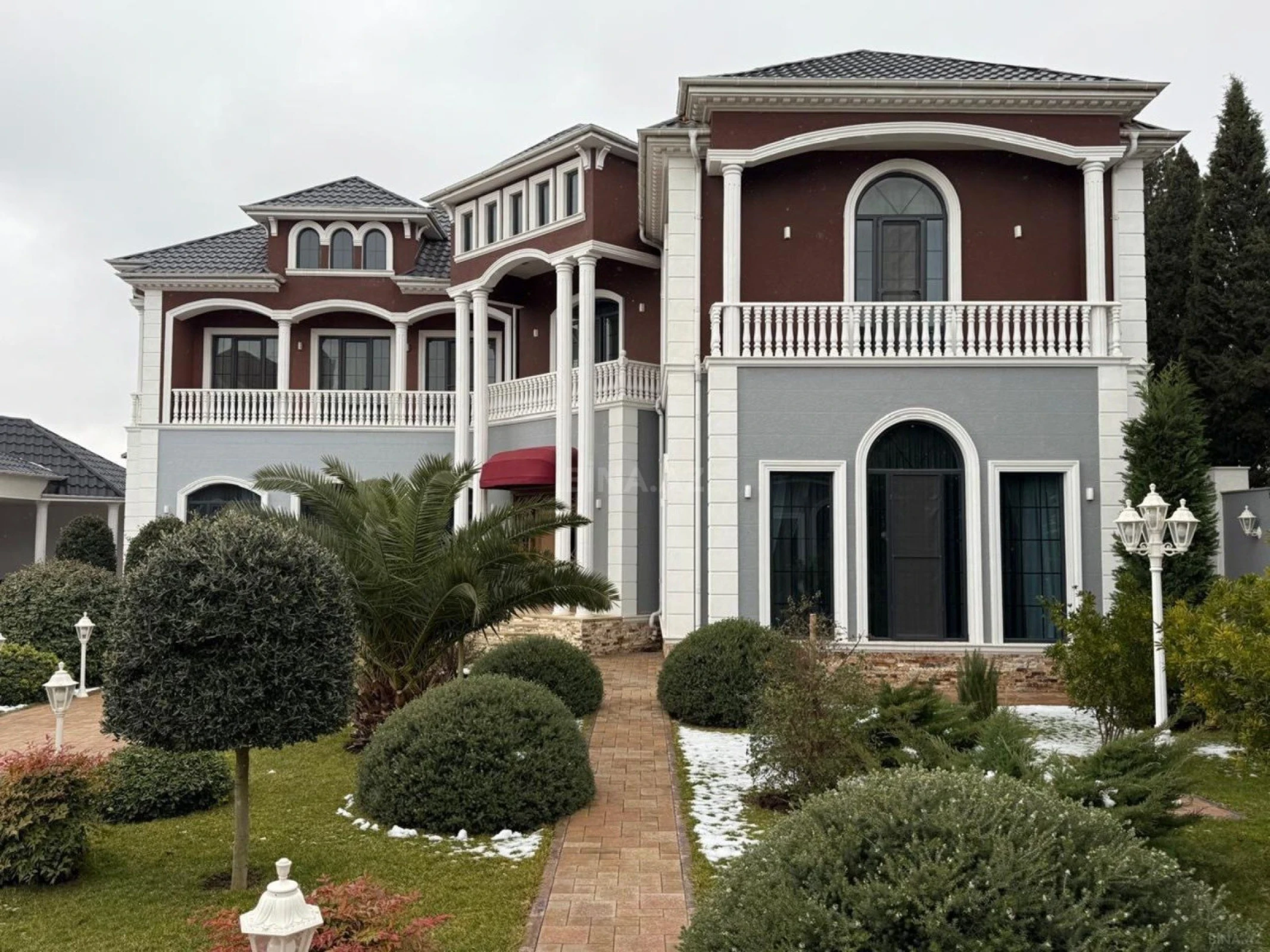 Kirayə verilir 6 otaqlı həyət evi 500 m²