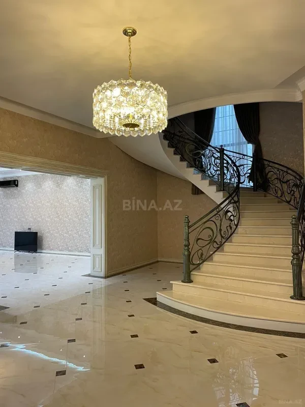 Kirayə verilir 6 otaqlı həyət evi 500 m²