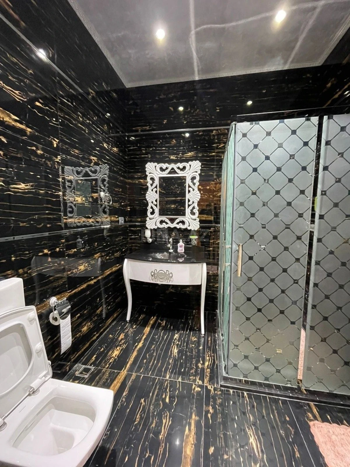 Kirayə verilir 6 otaqlı həyət evi 500 m²