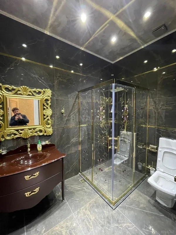 Kirayə verilir 6 otaqlı həyət evi 500 m²