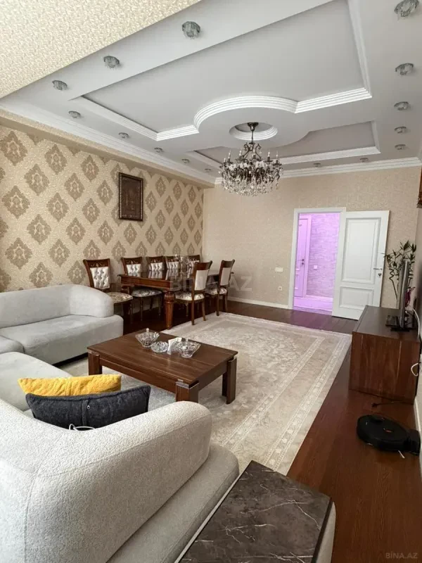 Satılır 3 otaqlı mənzil 118 m²