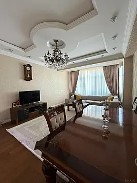 Satılır 3 otaqlı mənzil 118 m²