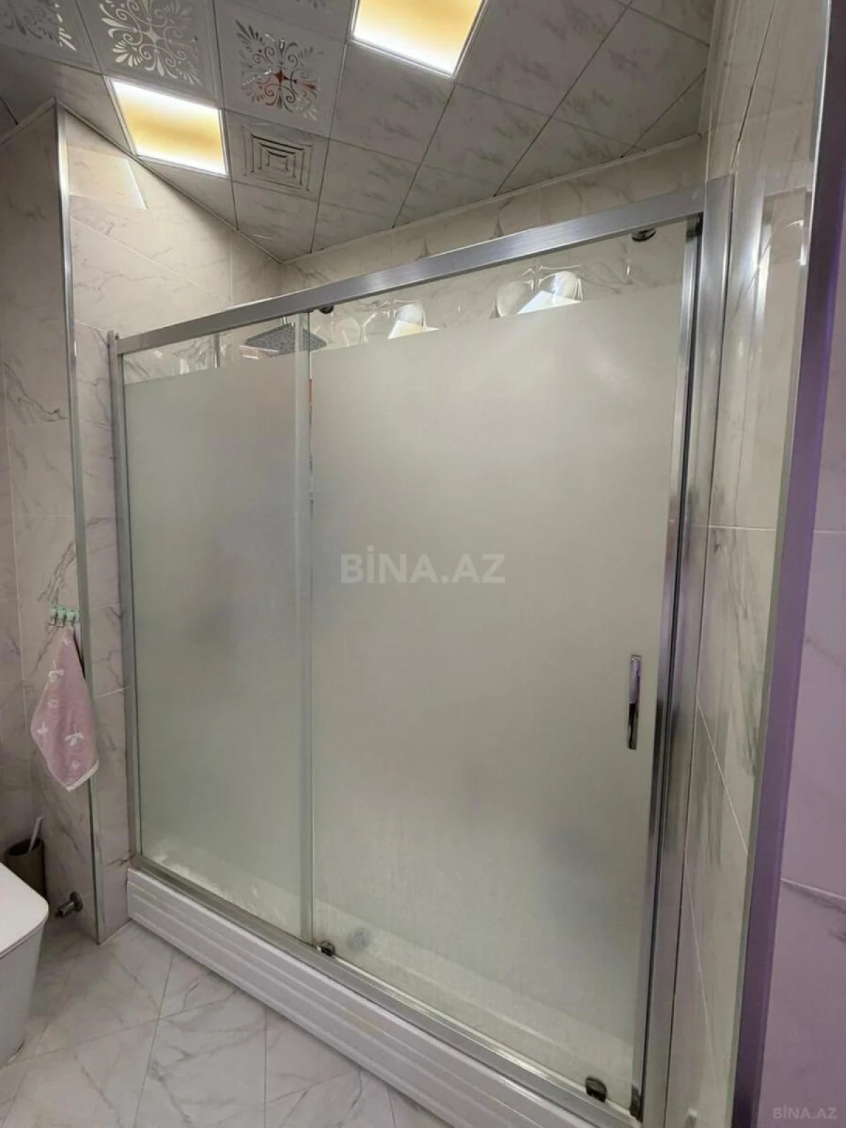 Satılır 3 otaqlı mənzil 118 m²