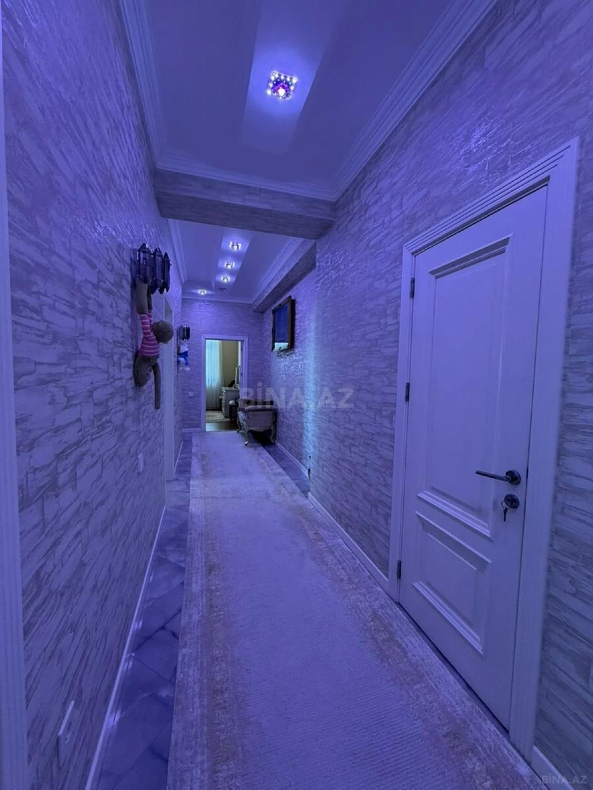 Satılır 3 otaqlı mənzil 118 m²