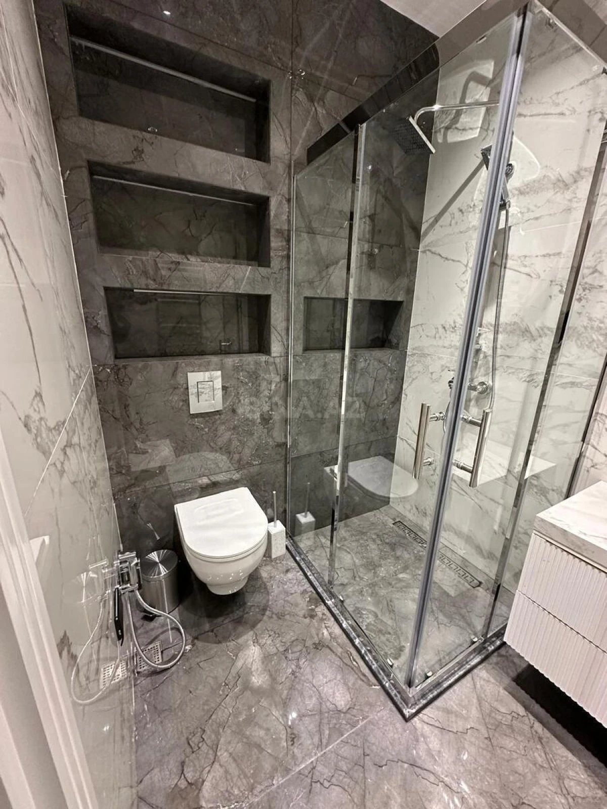 Kirayə verilir 2 otaqlı mənzil 70 m²