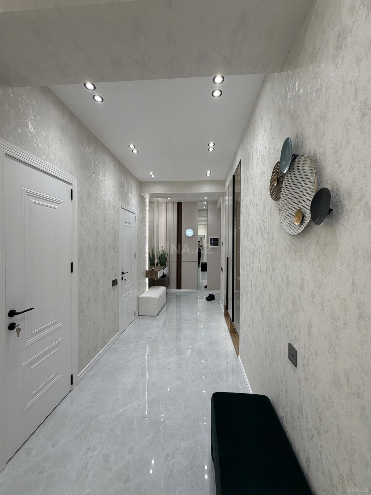 Satılır 3 otaqlı mənzil 117 m²