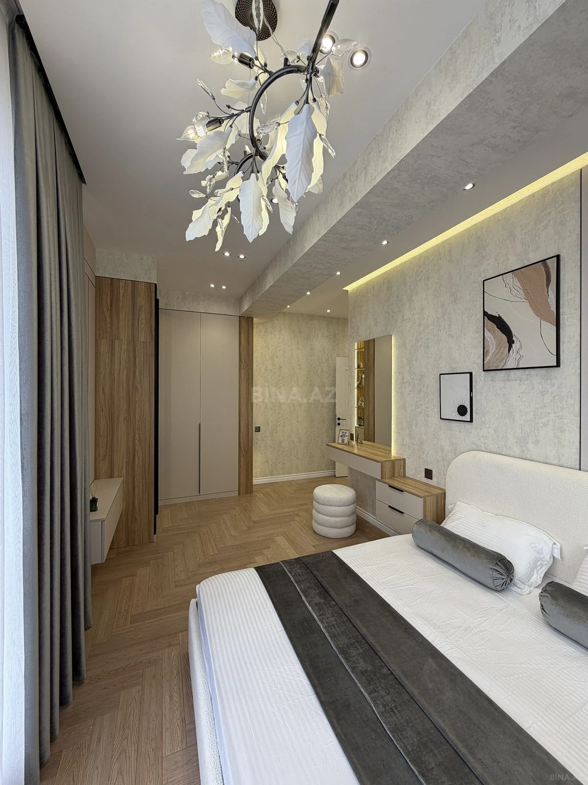 Satılır 3 otaqlı mənzil 117 m²