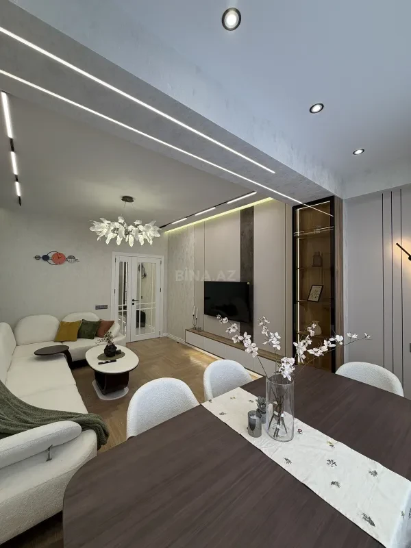 Satılır 3 otaqlı mənzil 117 m²