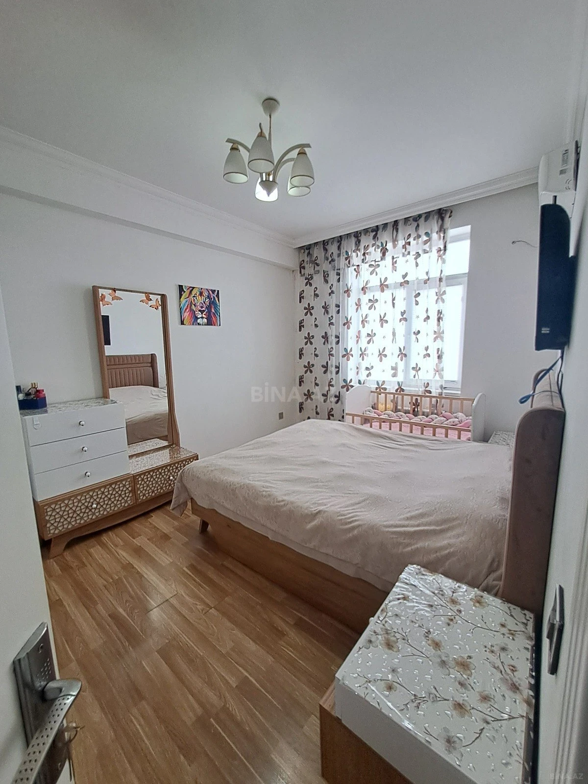 Satılır 2 otaqlı mənzil 70 m²