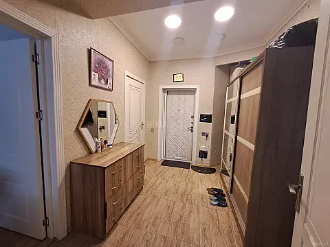 Satılır 2 otaqlı mənzil 70 m²