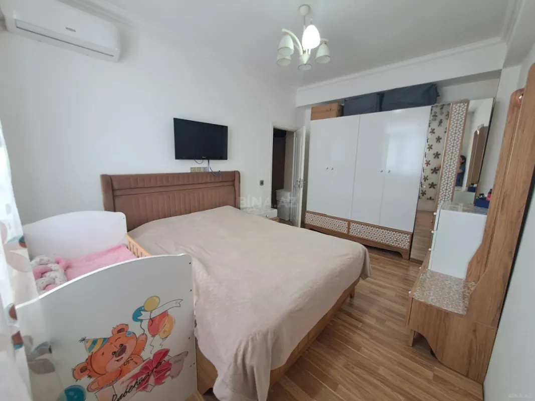 Satılır 2 otaqlı mənzil 70 m²