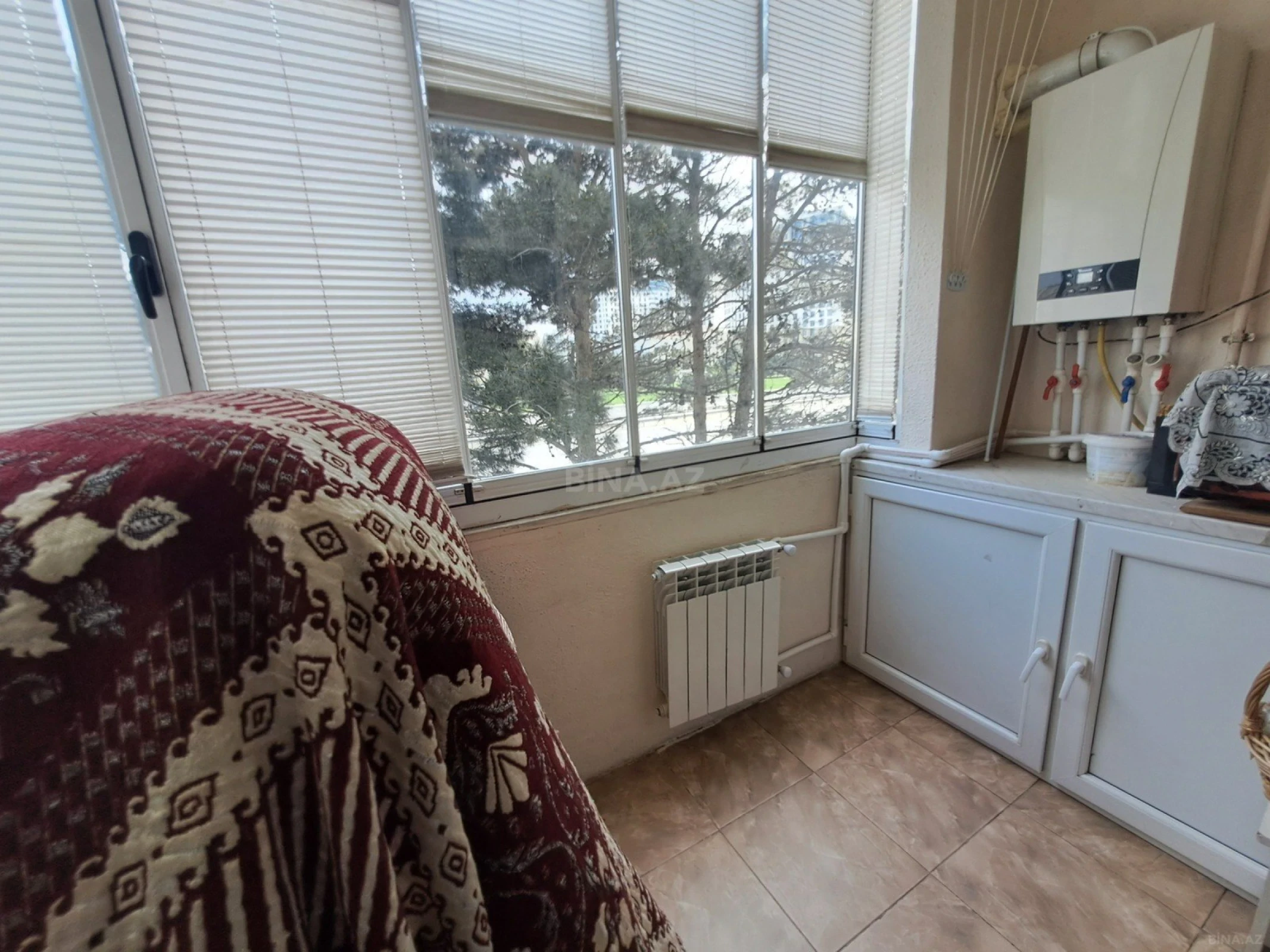 Satılır 2 otaqlı mənzil 70 m²