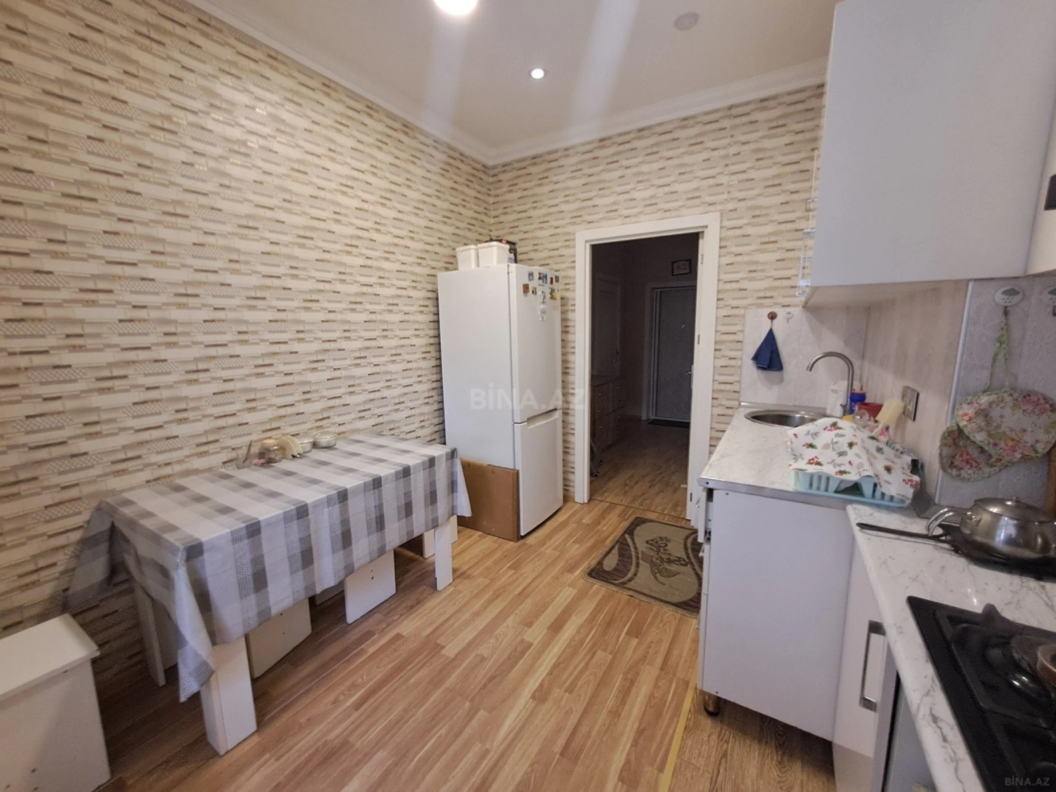 Satılır 2 otaqlı mənzil 70 m²