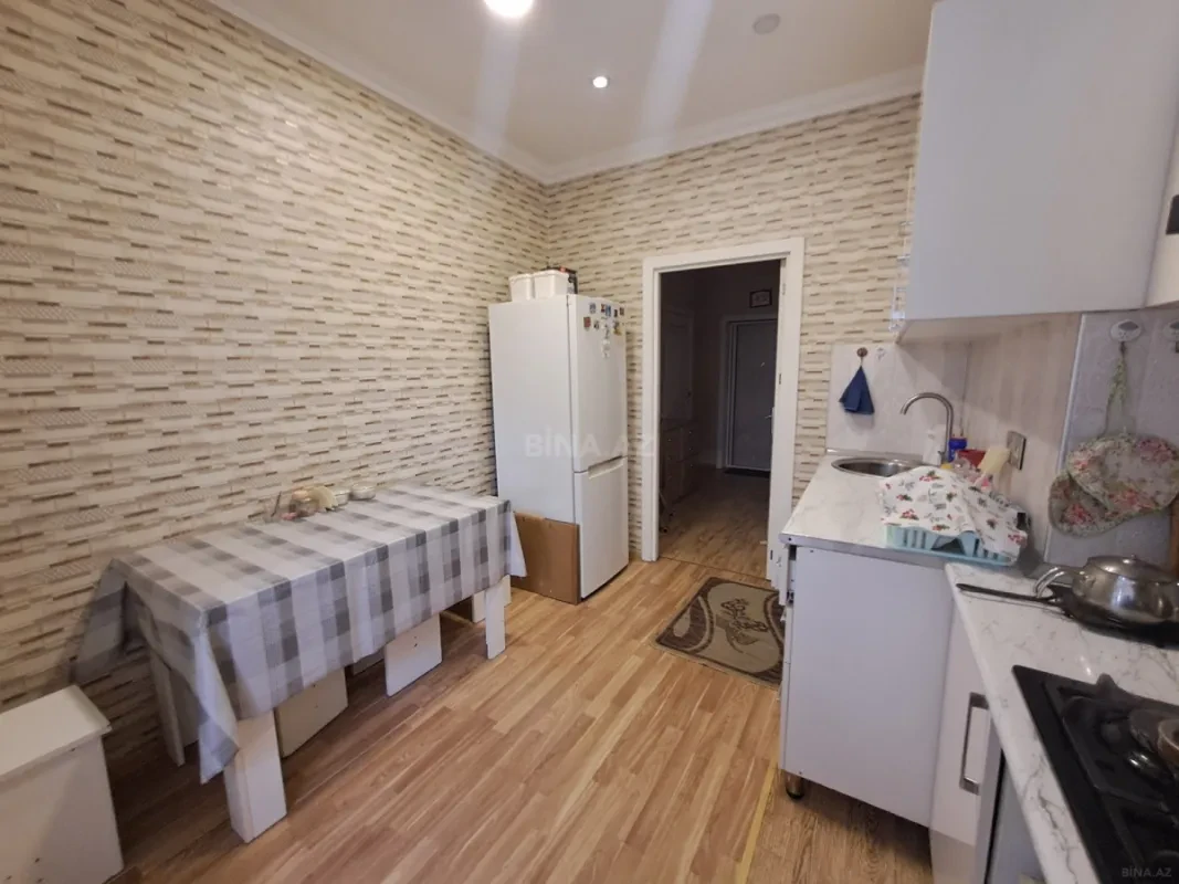 Satılır 2 otaqlı mənzil 70 m²