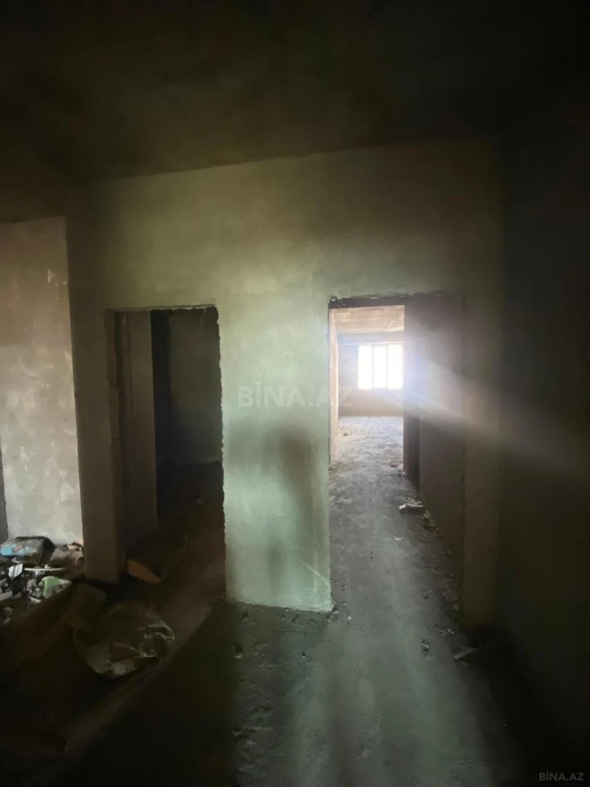 Satılır 4 otaqlı mənzil 170 m²
