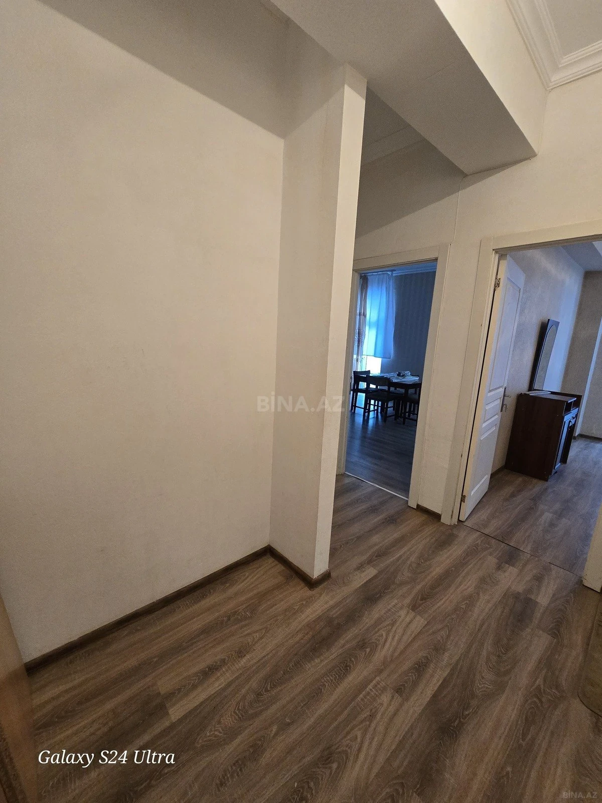Satılır 2 otaqlı mənzil 71 m²