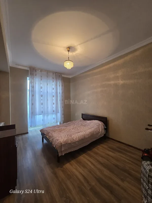 Satılır 2 otaqlı mənzil 71 m²