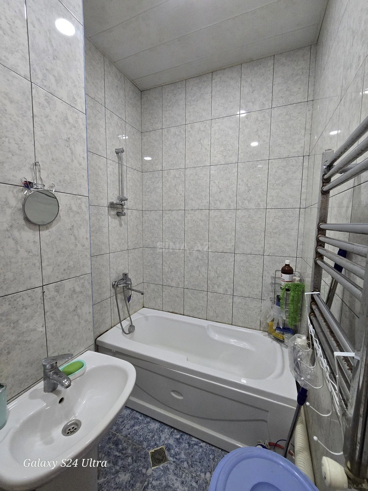 Satılır 2 otaqlı mənzil 71 m²