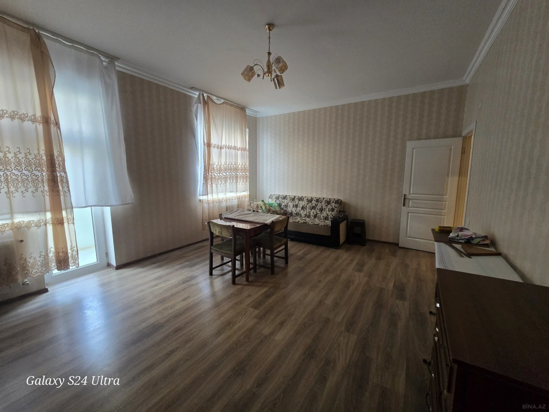 Satılır 2 otaqlı mənzil 71 m²