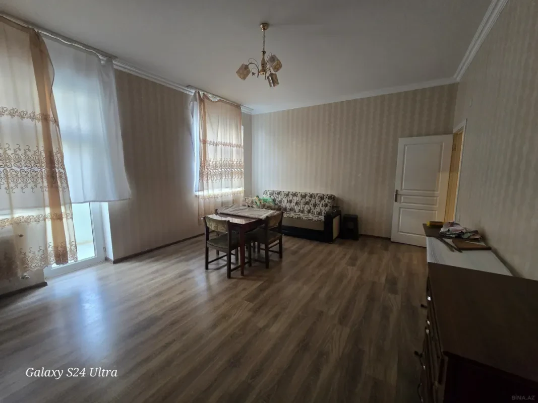 Satılır 2 otaqlı mənzil 71 m²