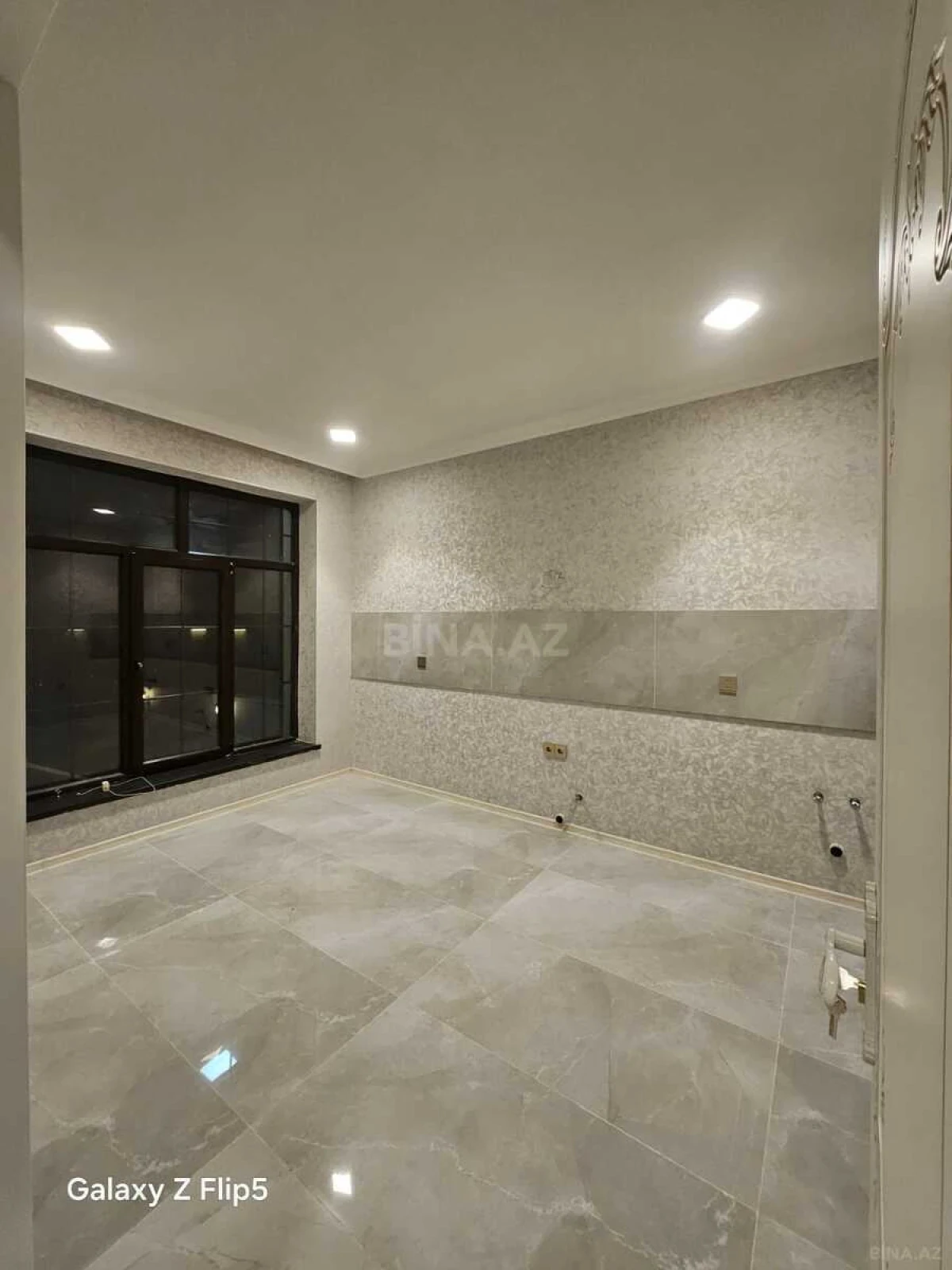 Satılır 6 otaqlı həyət evi 160 m²