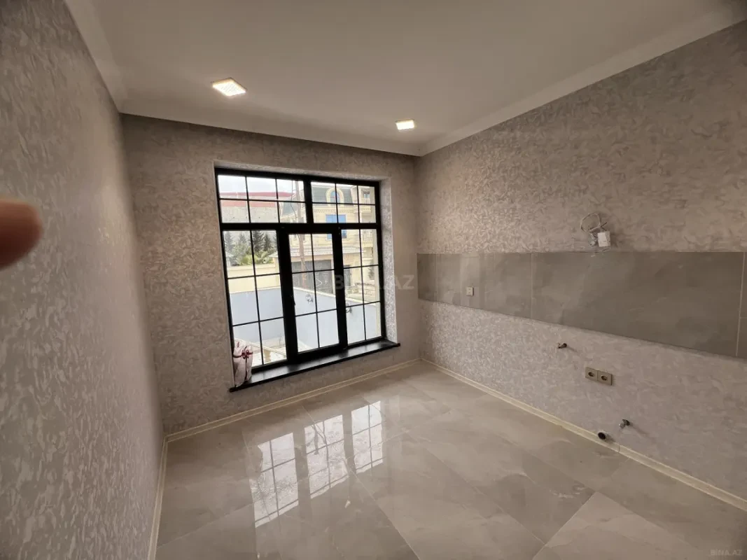 Satılır 6 otaqlı həyət evi 160 m²
