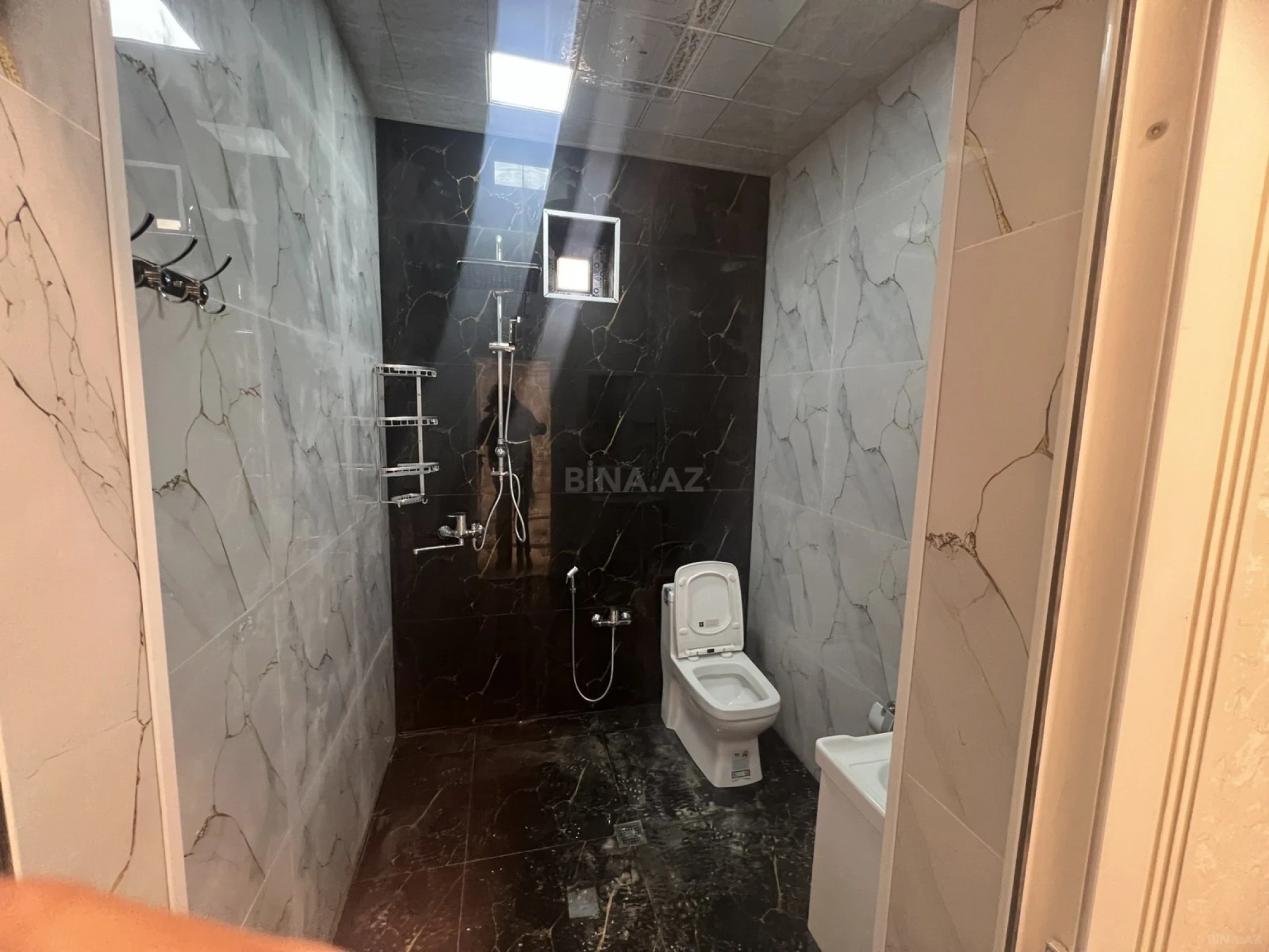 Satılır 6 otaqlı həyət evi 160 m²