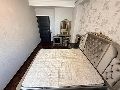 Satılır 2 otaqlı mənzil 73 m²
