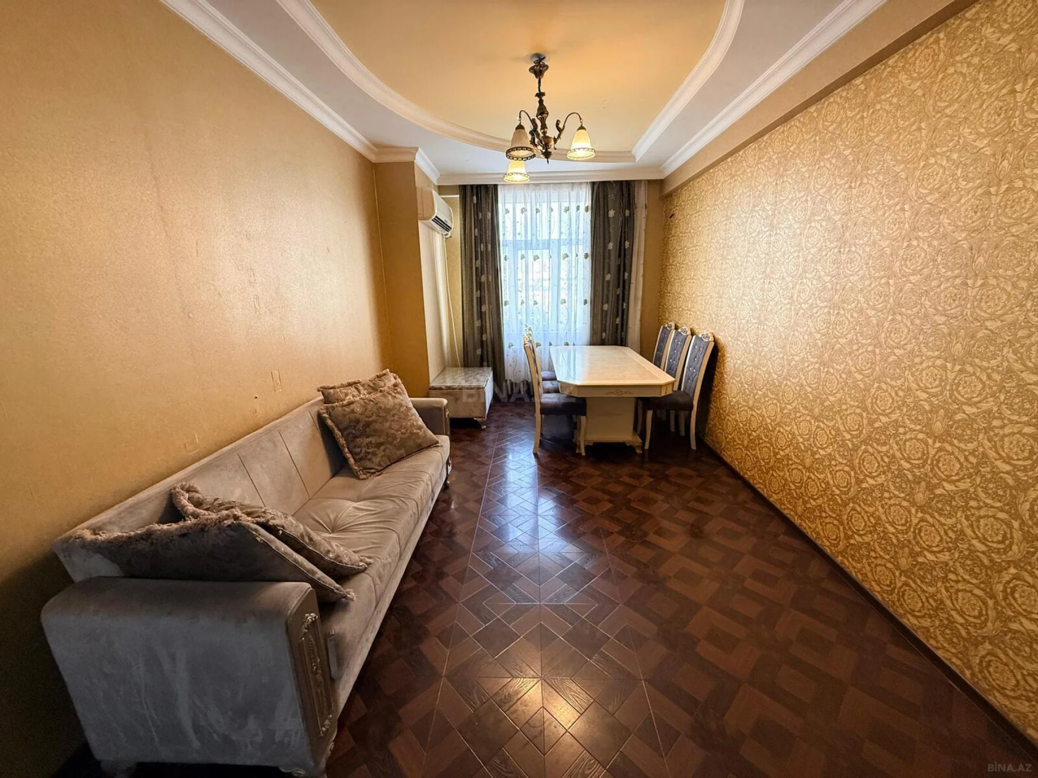 Satılır 2 otaqlı mənzil 73 m²