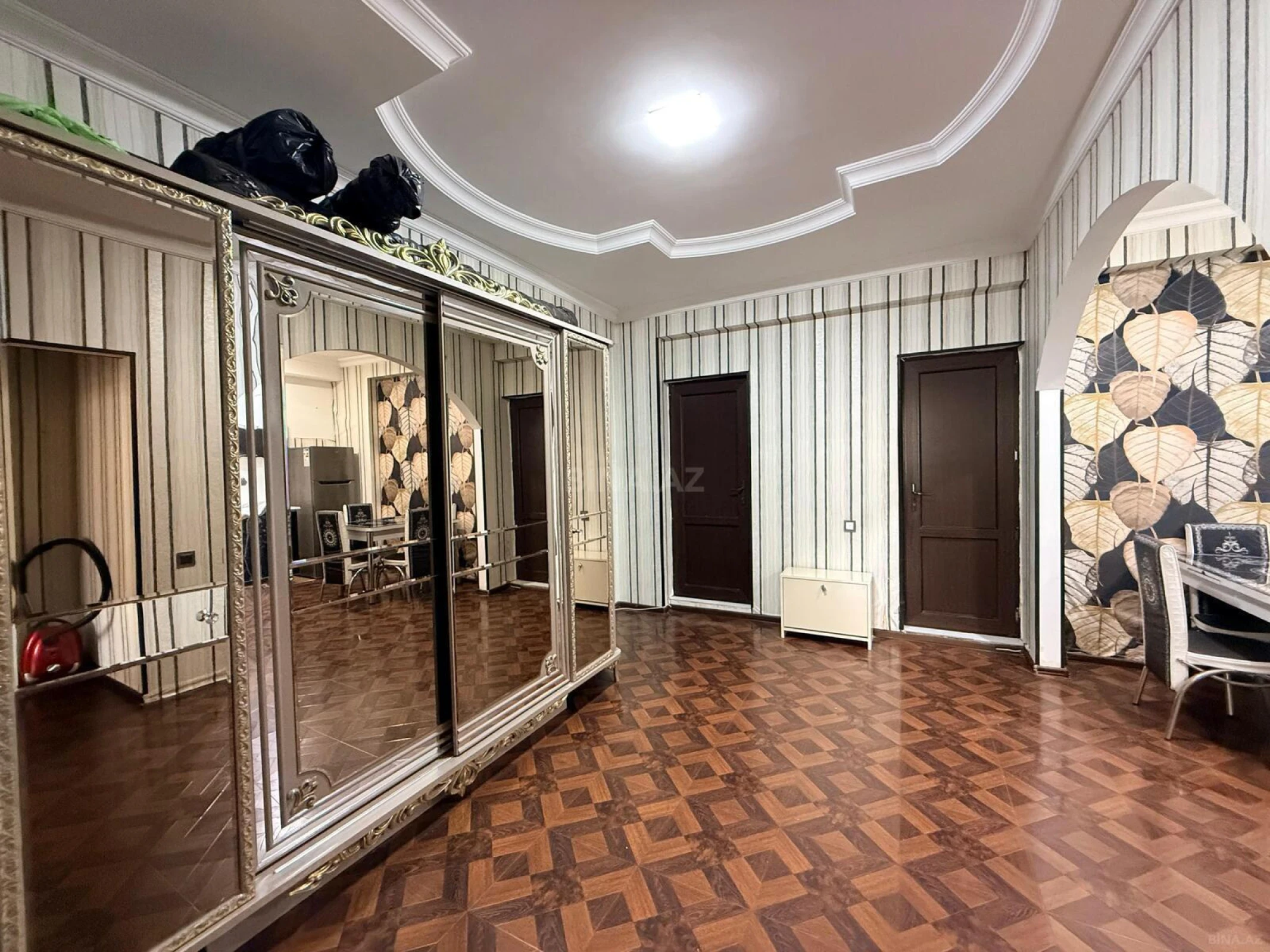 Satılır 2 otaqlı mənzil 73 m²