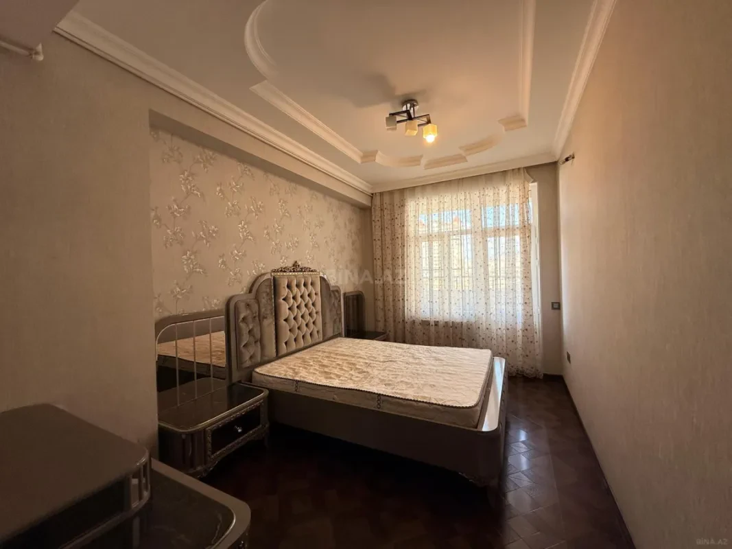 Satılır 2 otaqlı mənzil 73 m²