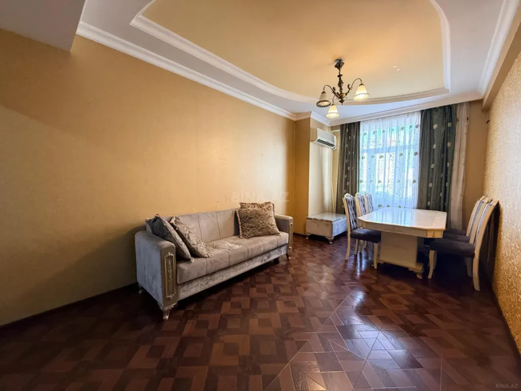 Satılır 2 otaqlı mənzil 73 m²
