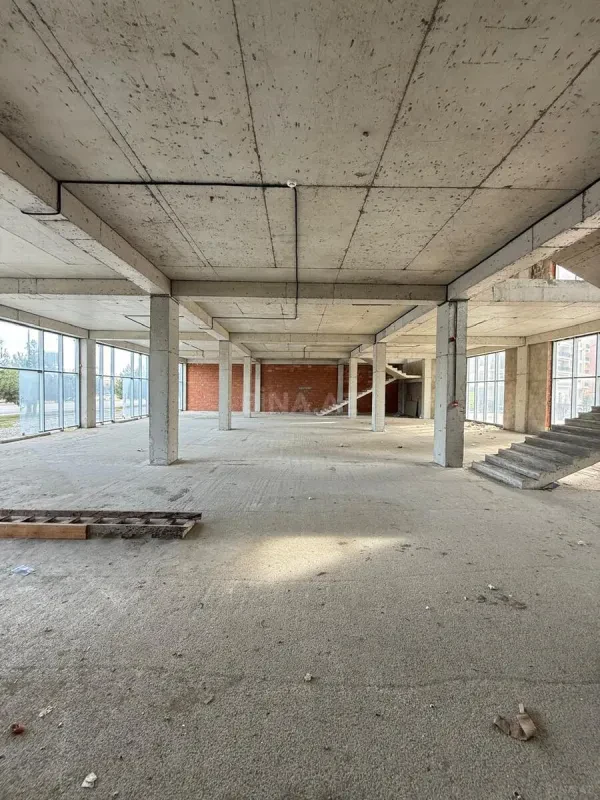 Satılır obyekt 116 m²