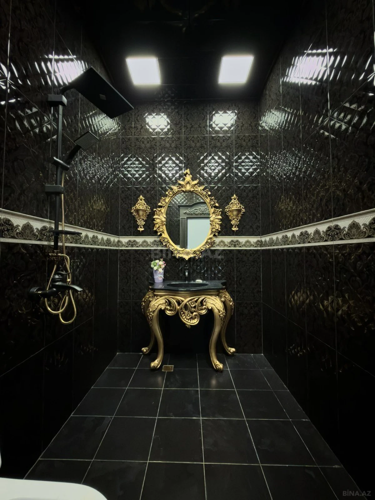 Kirayə verilir 7 otaqlı mənzil 565 m²