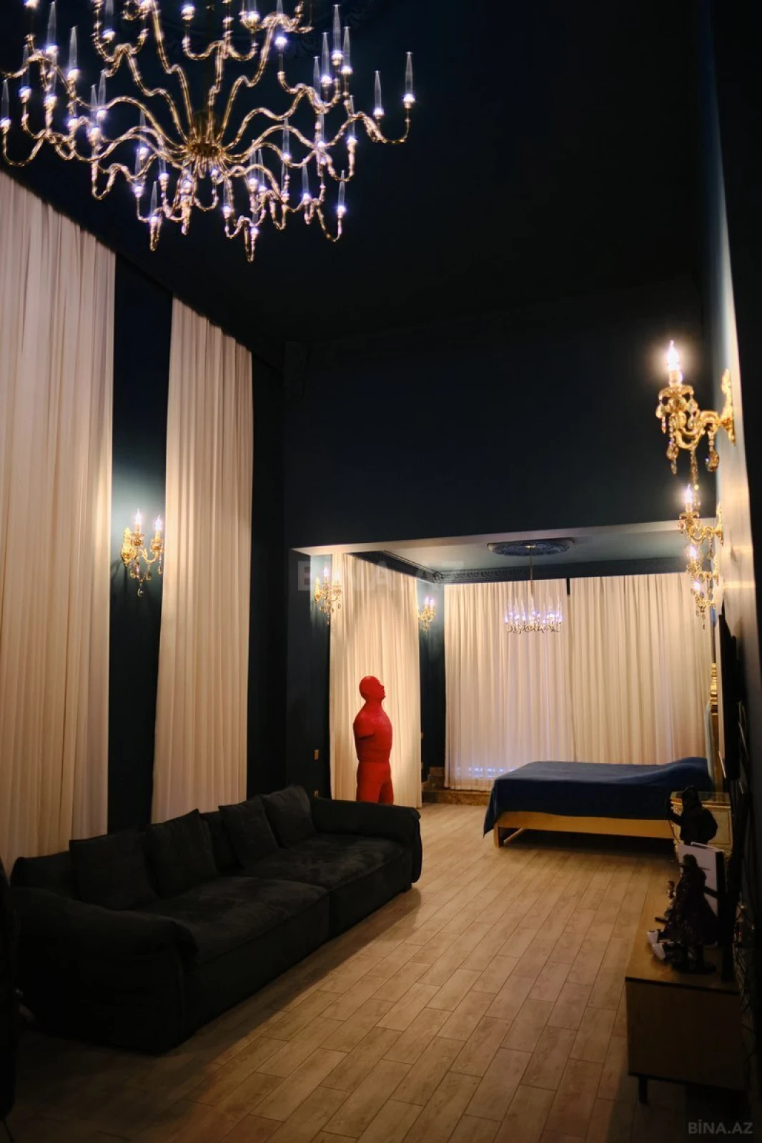 Kirayə verilir 7 otaqlı mənzil 565 m²