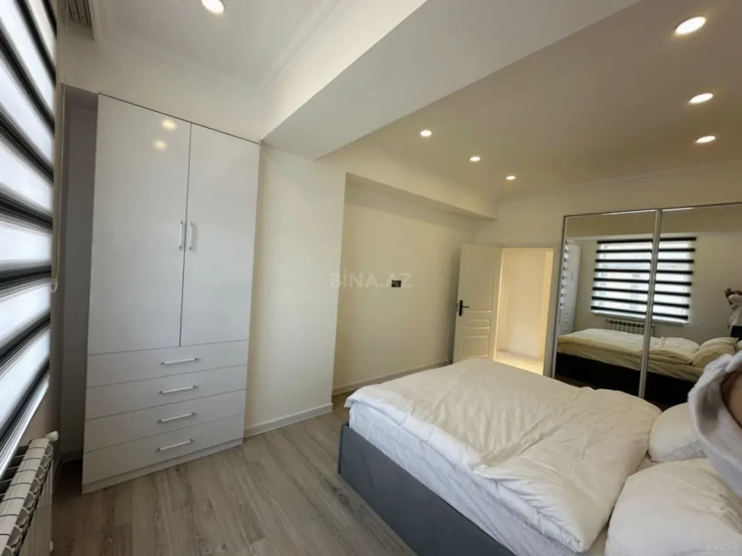 Satılır 3 otaqlı mənzil 102 m²