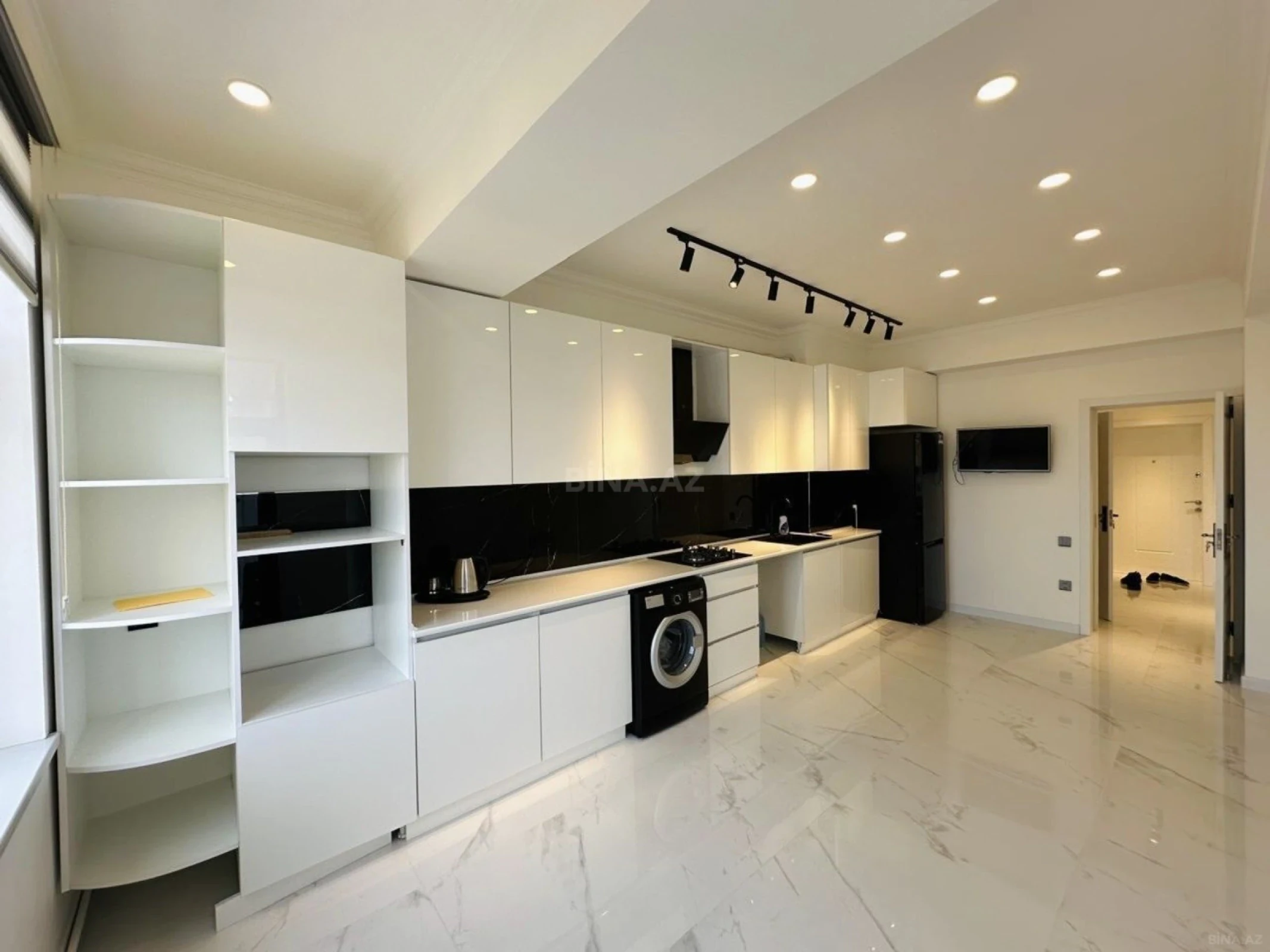 Satılır 3 otaqlı mənzil 102 m²