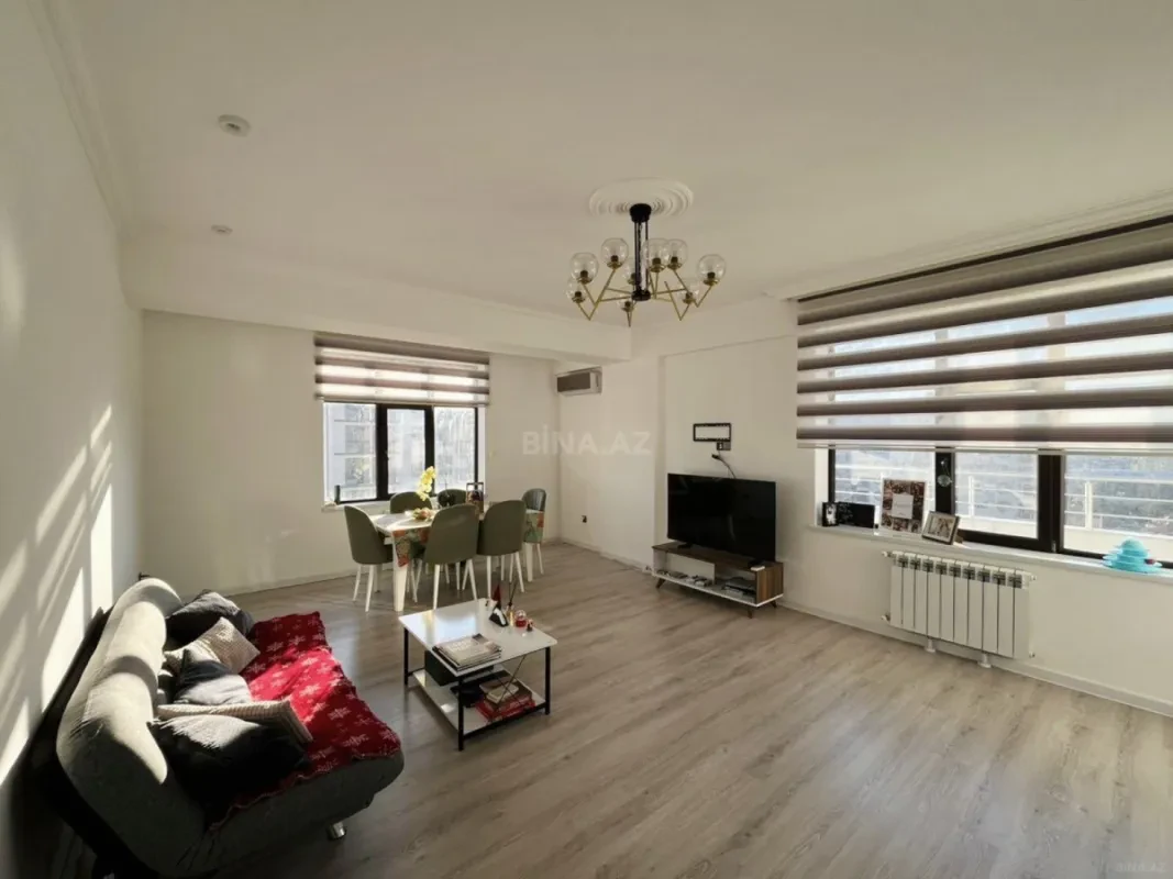 Satılır 3 otaqlı mənzil 102 m²